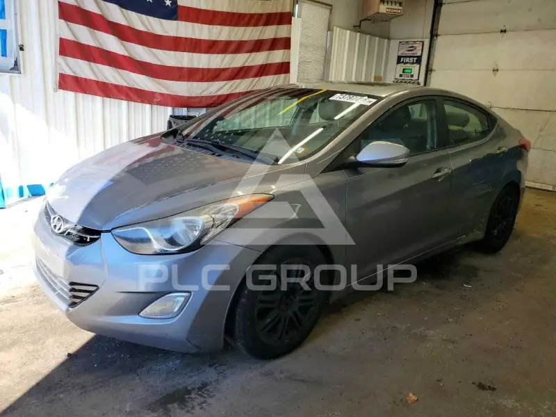 2012 Hyundai Elantra фото