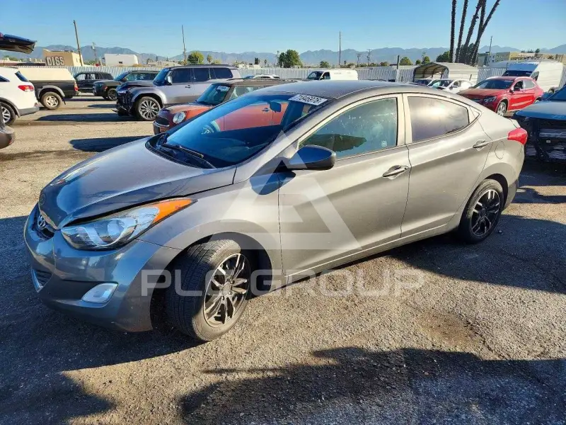 2012 Hyundai Elantra фото