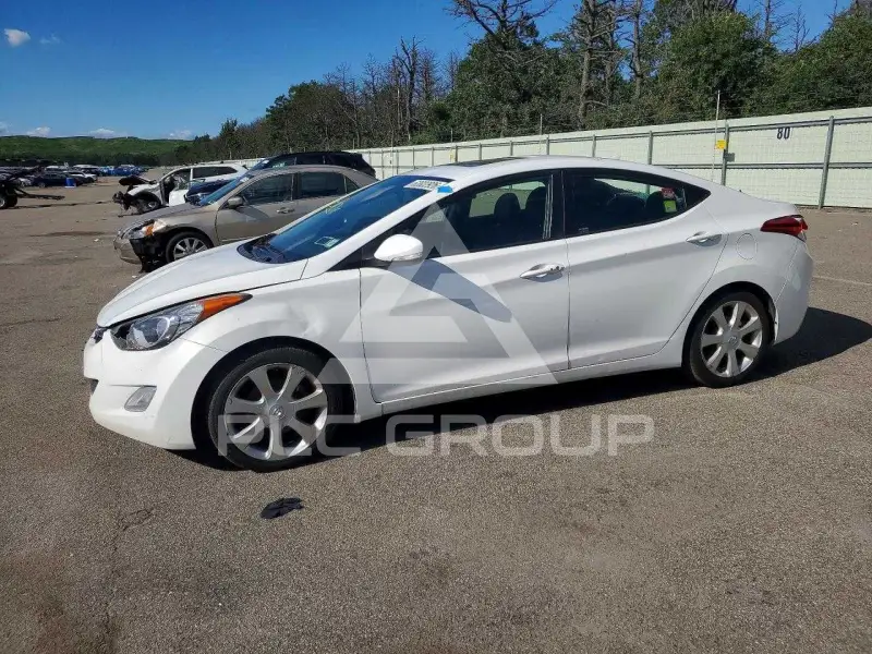 2012 Hyundai Elantra фото