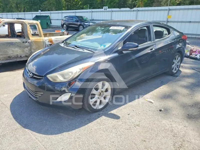 2012 Hyundai Elantra photo