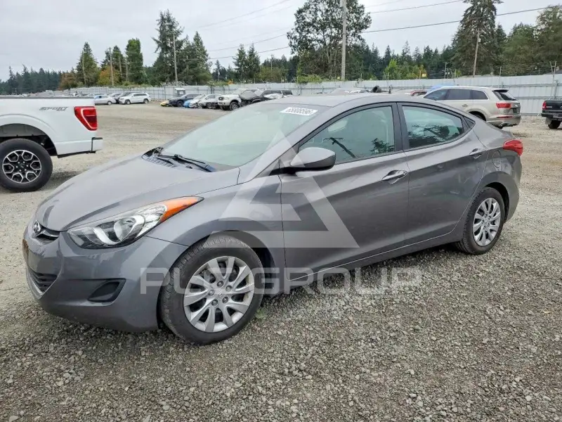 2012 Hyundai Elantra photo