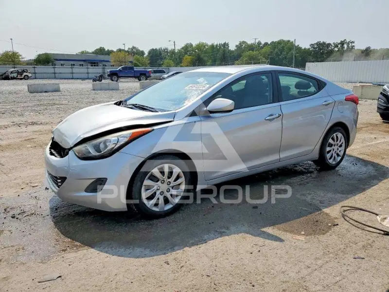 2012 Hyundai Elantra photo