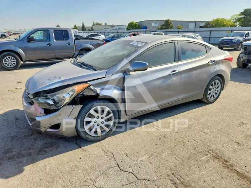 2012 Hyundai Elantra photo
