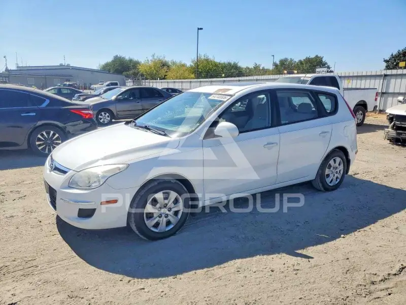 2012 Hyundai Elantra photo