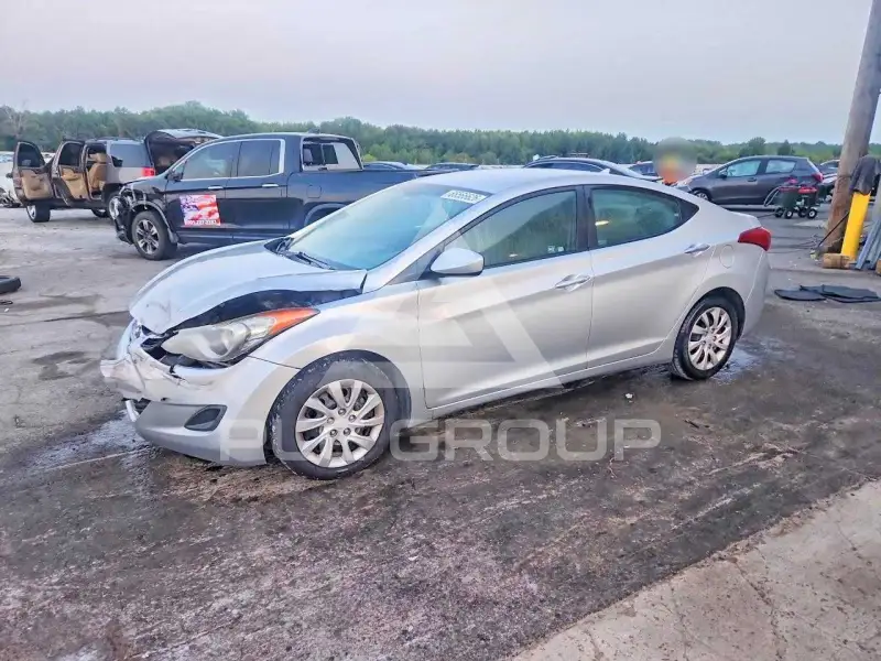 2012 Hyundai Elantra фото