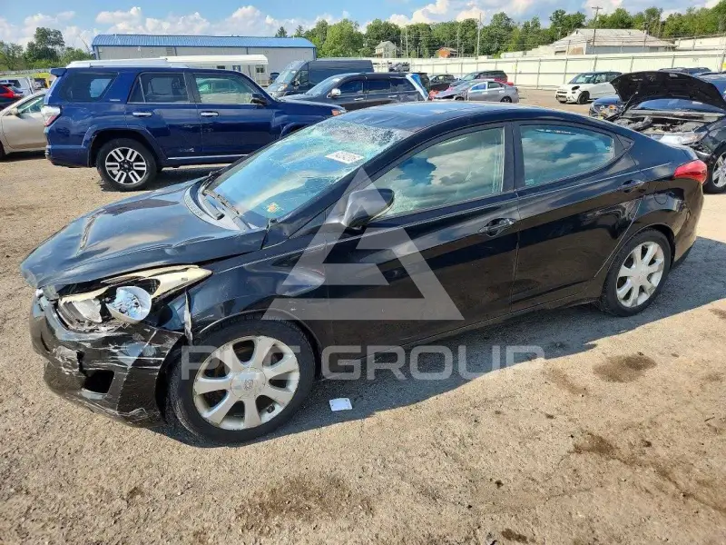 2012 Hyundai Elantra фото