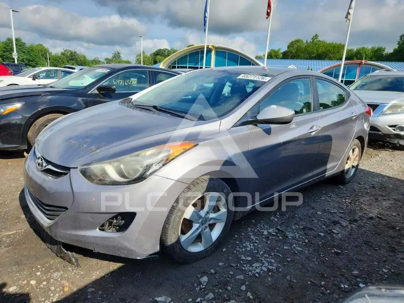 2012 Hyundai Elantra photo