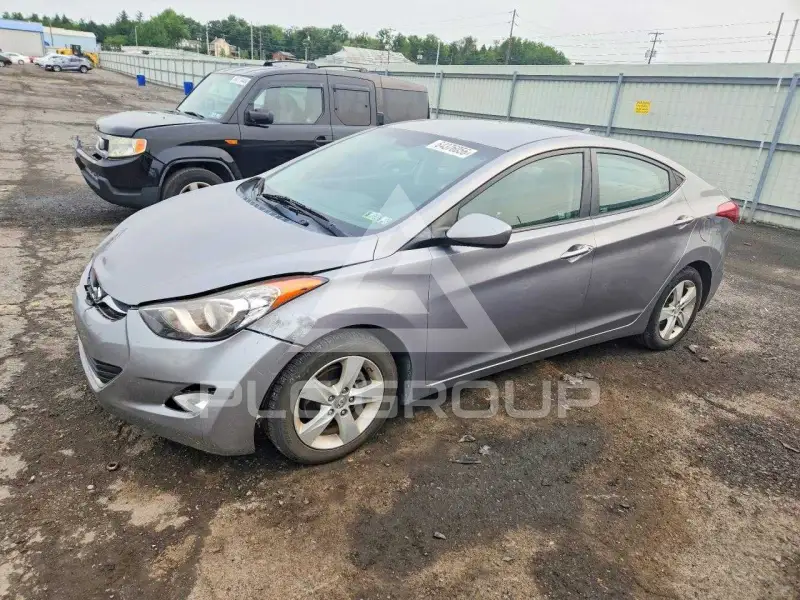 2012 Hyundai Elantra photo