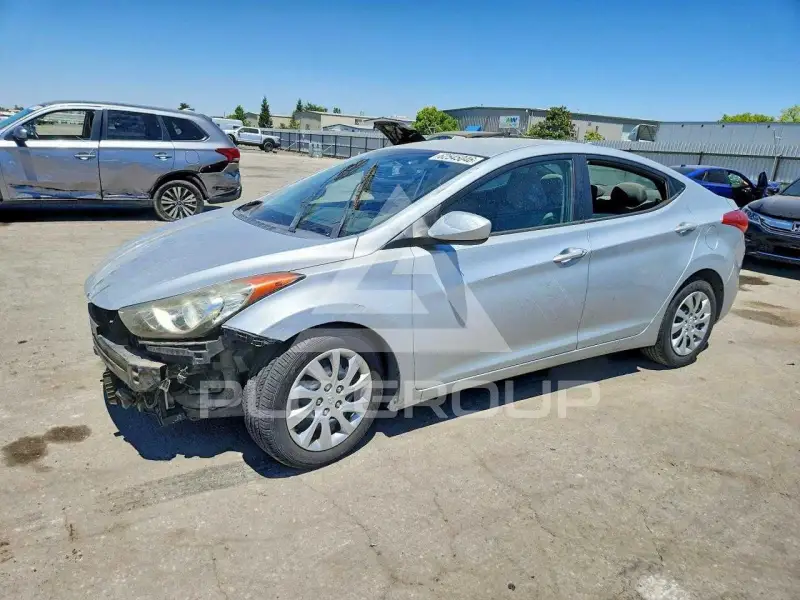 2012 Hyundai Elantra photo