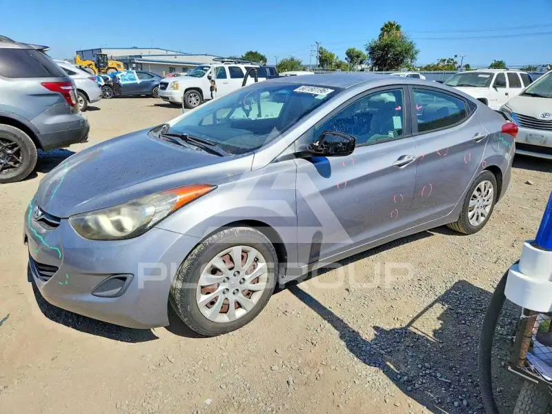 2012 Hyundai Elantra фото