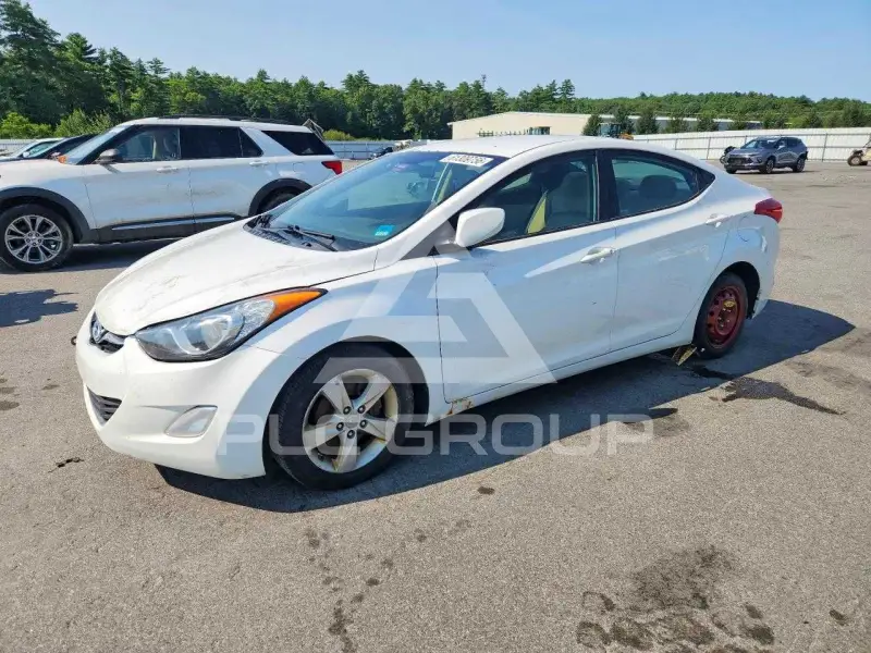 2012 Hyundai Elantra photo