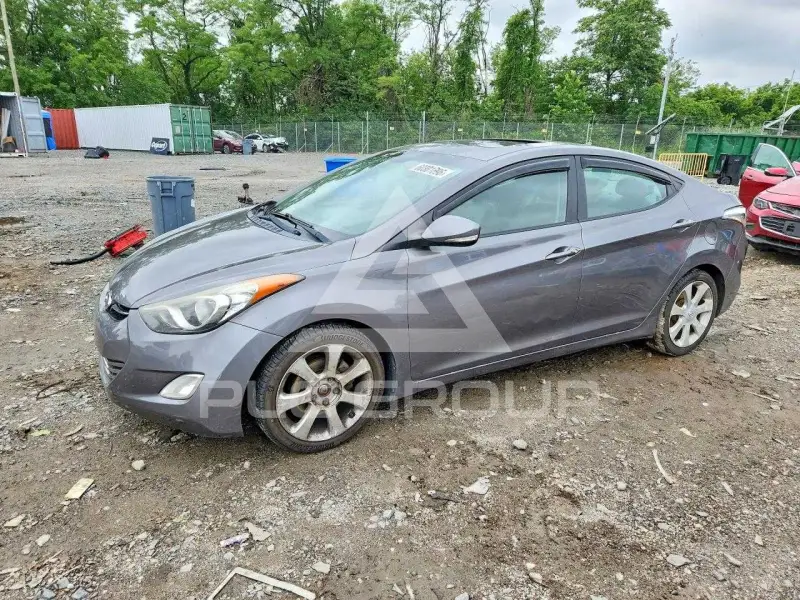 2012 Hyundai Elantra photo