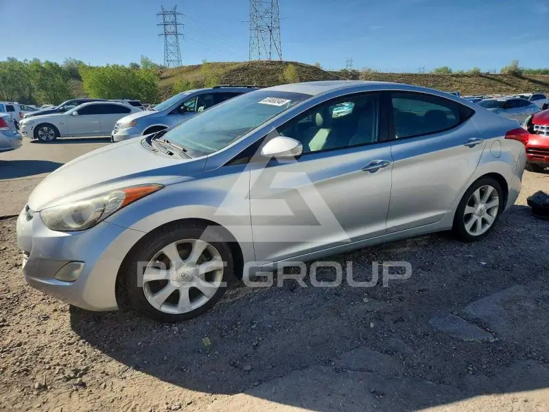 2012 Hyundai Elantra photo