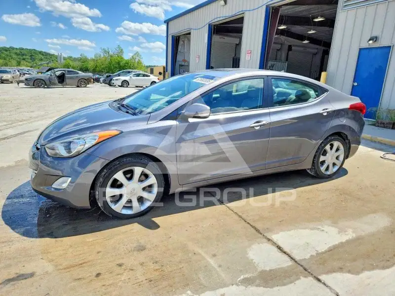 2012 Hyundai Elantra фото