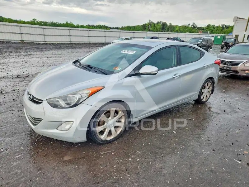 2012 Hyundai Elantra photo