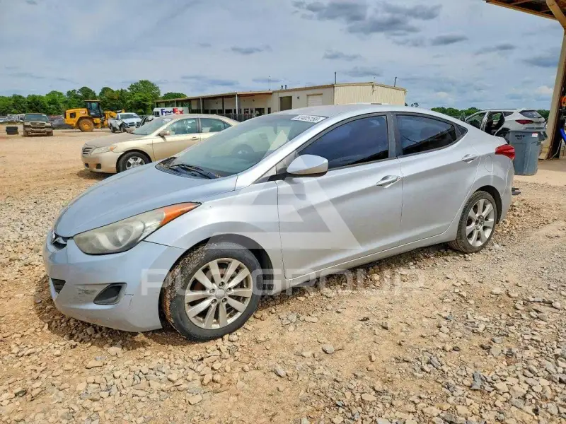 2012 Hyundai Elantra фото