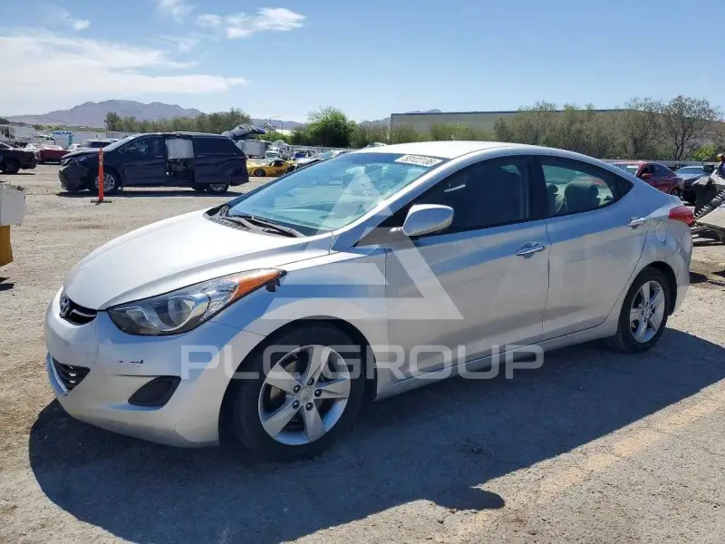 2012 Hyundai Elantra фото