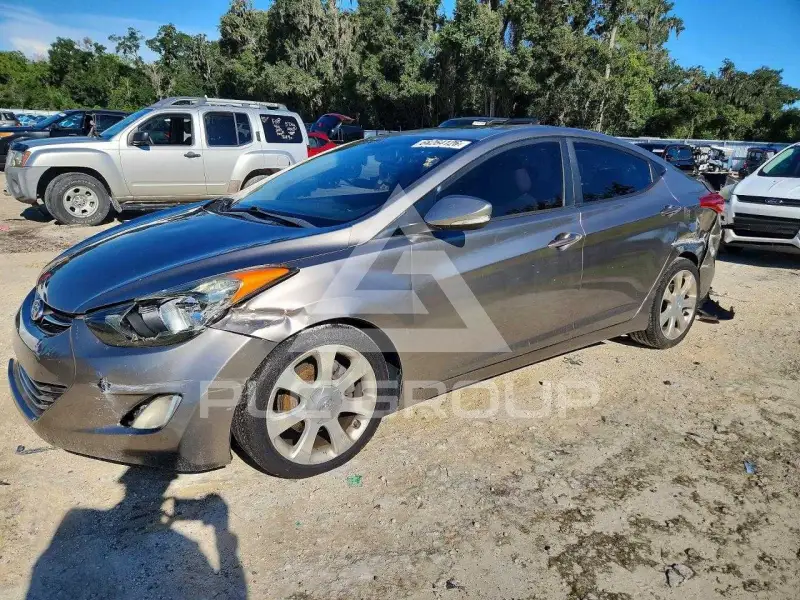 2012 Hyundai Elantra photo
