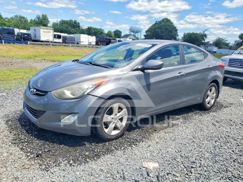 2012 Hyundai Elantra photo