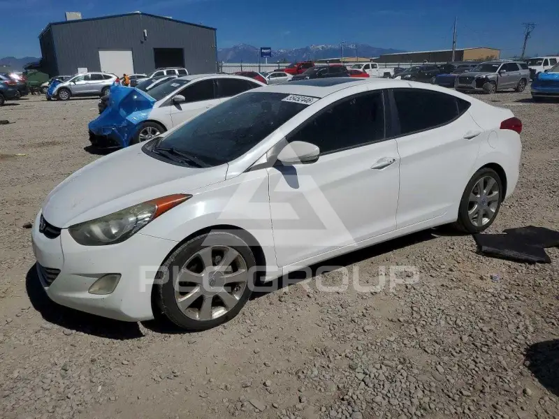 2012 Hyundai Elantra photo