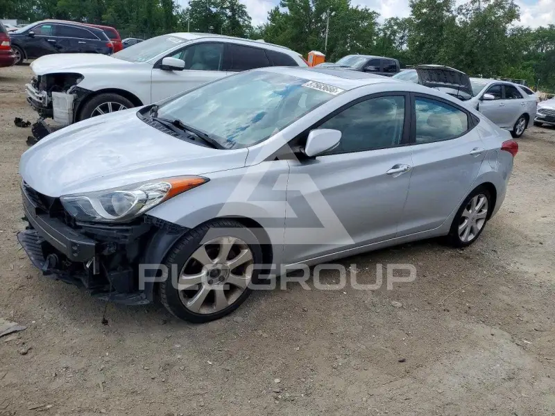 2012 Hyundai Elantra photo