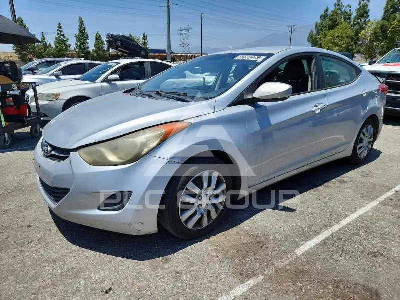 2012 Hyundai Elantra photo