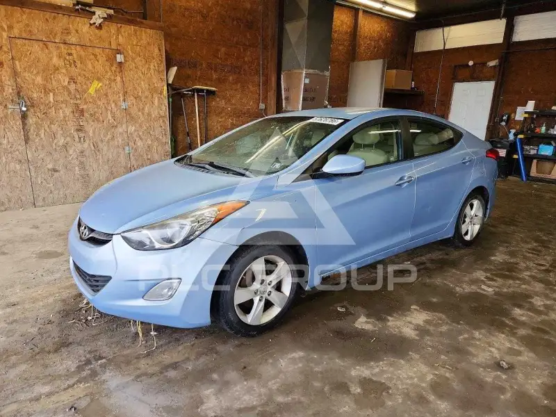2012 Hyundai Elantra photo