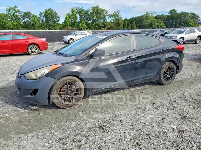 2012 Hyundai Elantra photo