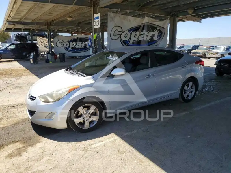 2012 Hyundai Elantra фото