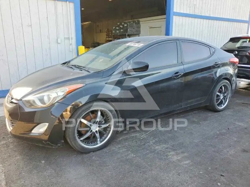 2012 Hyundai Elantra photo