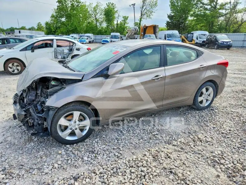 2012 Hyundai Elantra фото