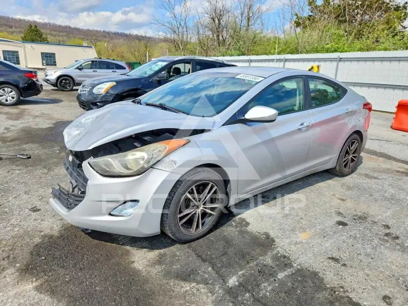 2012 Hyundai Elantra фото