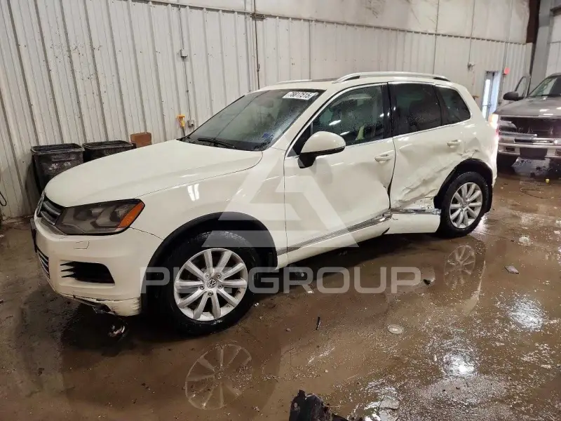 2012 Volkswagen Touareg photo