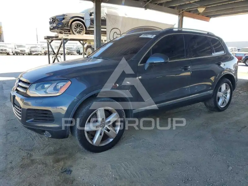 2012 Volkswagen Touareg фото