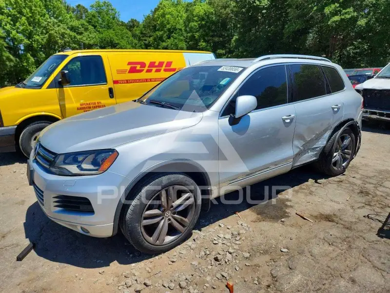 2012 Volkswagen Touareg photo
