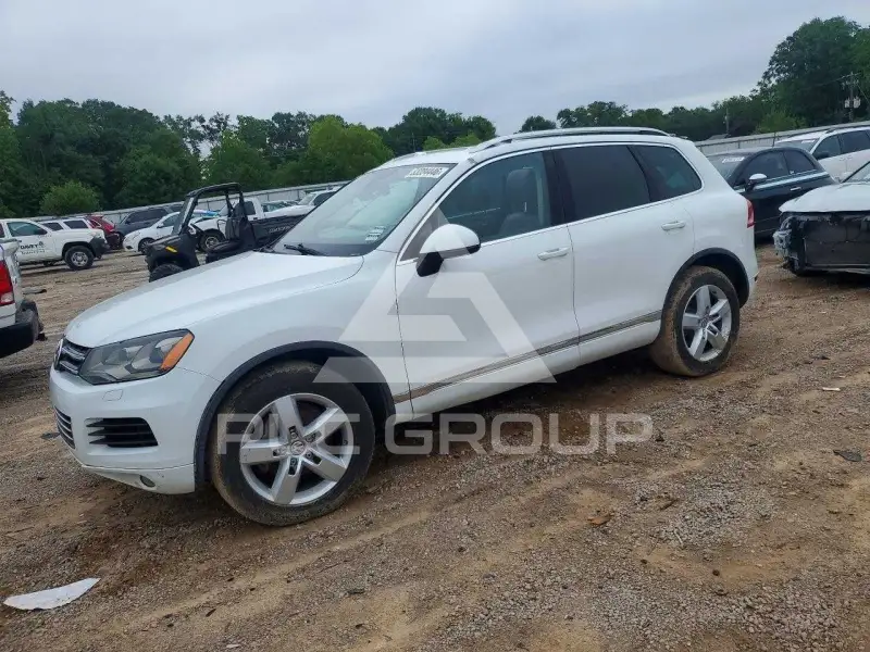 2012 Volkswagen Touareg photo