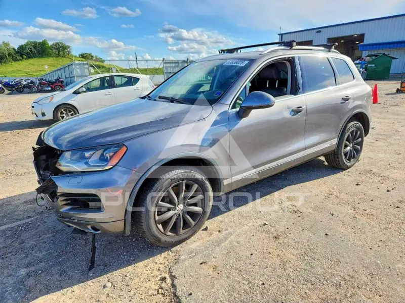 2012 Volkswagen Touareg фото