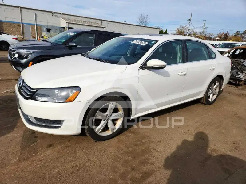 2012 Volkswagen Passat фото