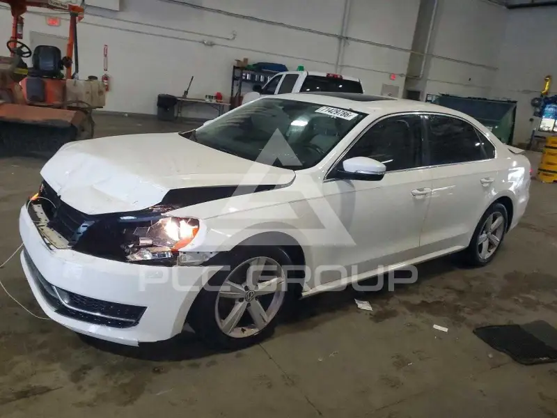 2012 Volkswagen Passat фото