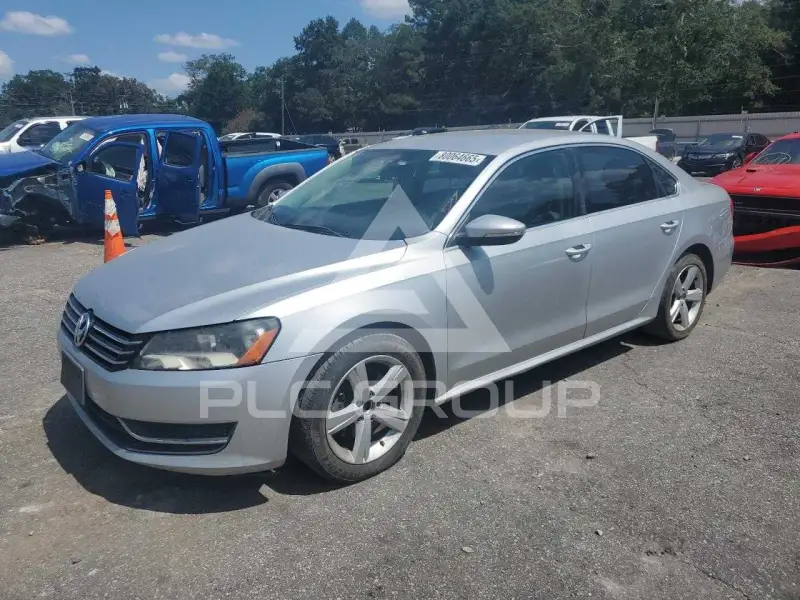2012 Volkswagen Passat photo