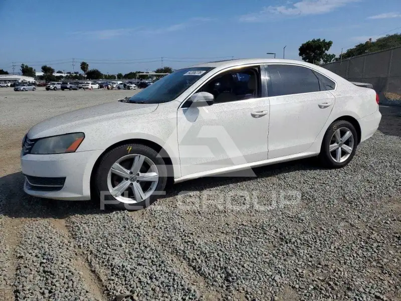 2012 Volkswagen Passat photo
