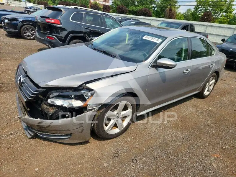 2012 Volkswagen Passat photo
