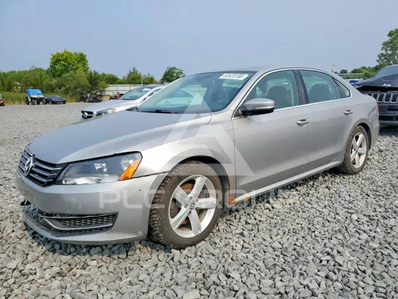 2012 Volkswagen Passat фото