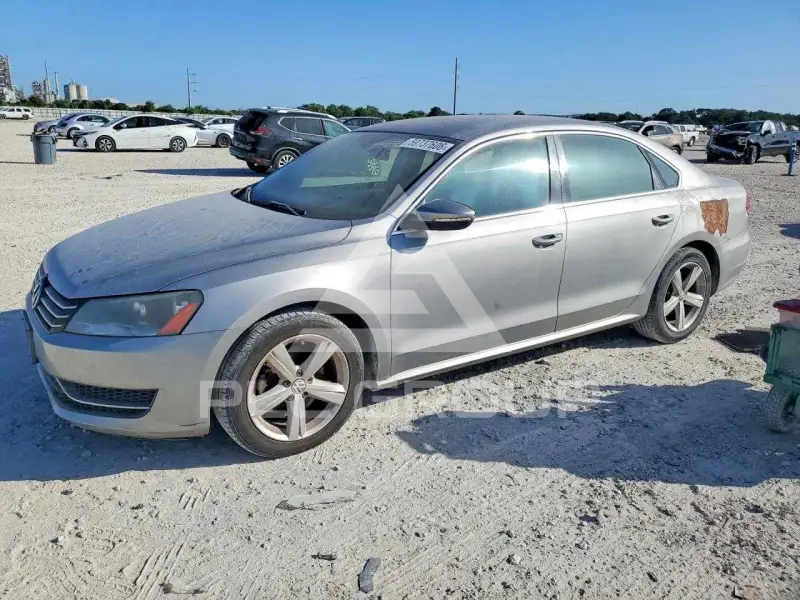 2012 Volkswagen Passat фото