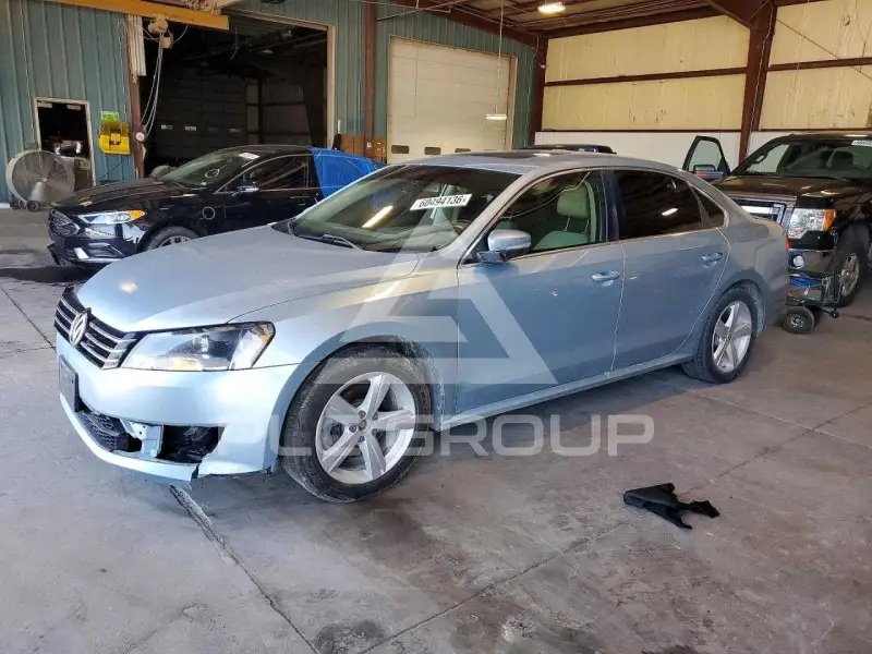 2012 Volkswagen Passat photo