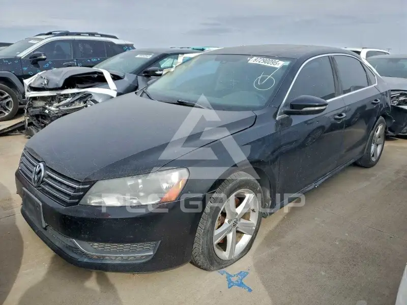 2012 Volkswagen Passat photo