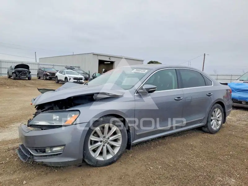 2012 Volkswagen Passat photo