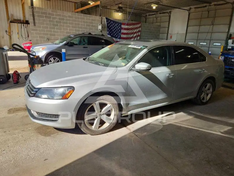 2012 Volkswagen Passat фото