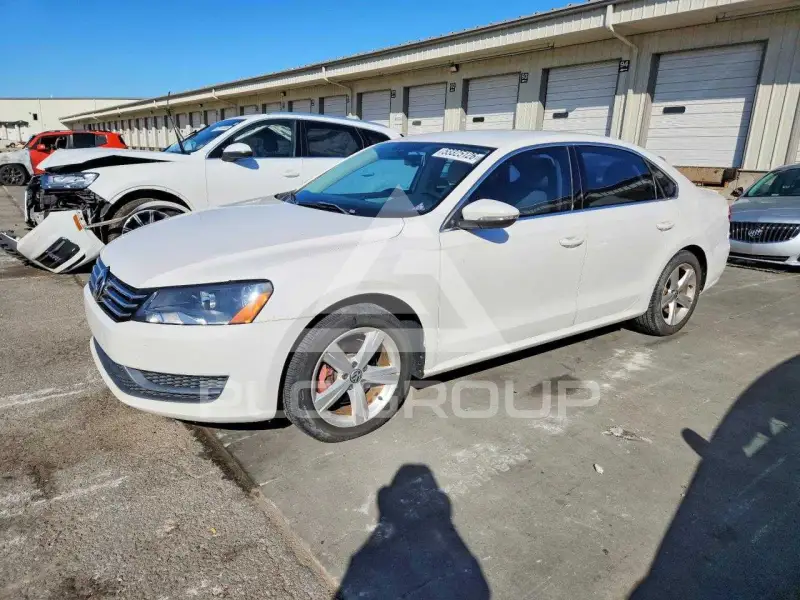 2012 Volkswagen Passat фото