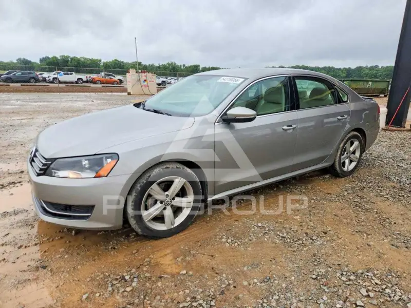 2012 Volkswagen Passat photo